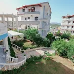 Отель Divo Palace