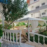 Отель Divo Palace 3*