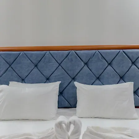 Divo Palace Hotel 3*