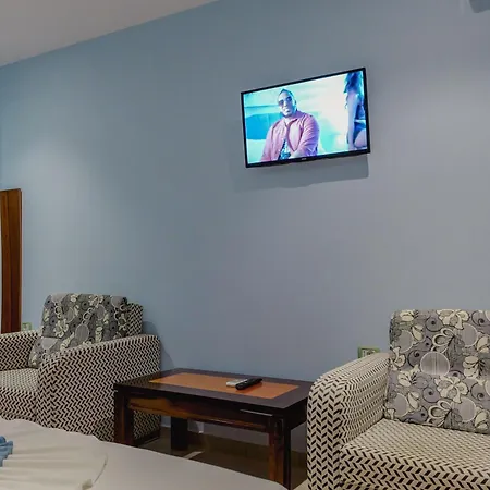 Hotell Divo Palace 3*