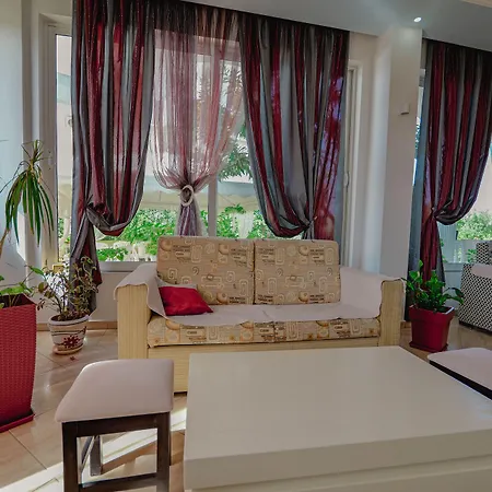 Divo Palace Szálloda Ksamil