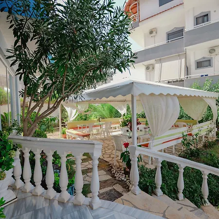Szálloda Divo Palace 3*