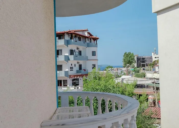 Divo Palace Hotel 3*