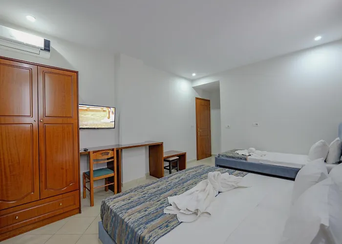 Divo Palace Hotel 3*