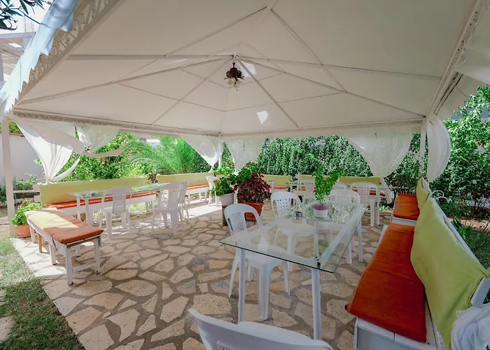 Divo Palace Hotel Ksamil