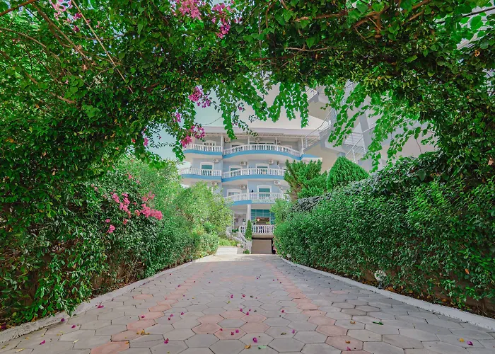 Divo Palace 3* Ksamil