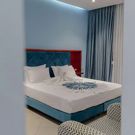 Divo Palace Hotel 3*